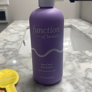 Wavy Hair Function of Beauty Shampoo with #hairgoals booster shots